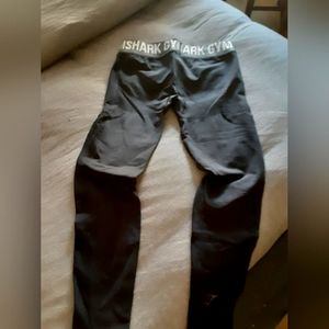 Gymshark compression Fit leggings 3/4 length sz small